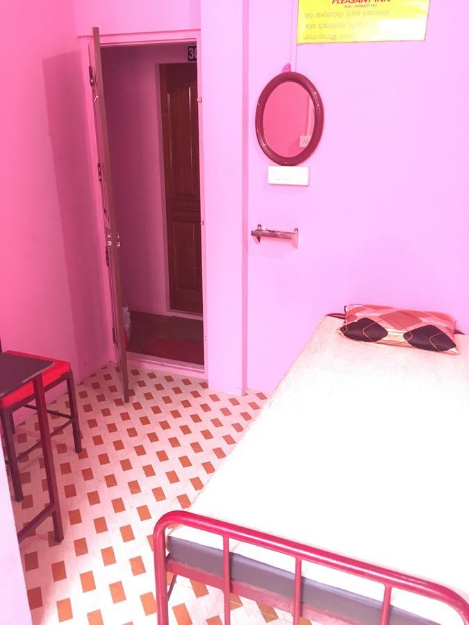 Pleasant Inn Kochi Zewnętrze zdjęcie